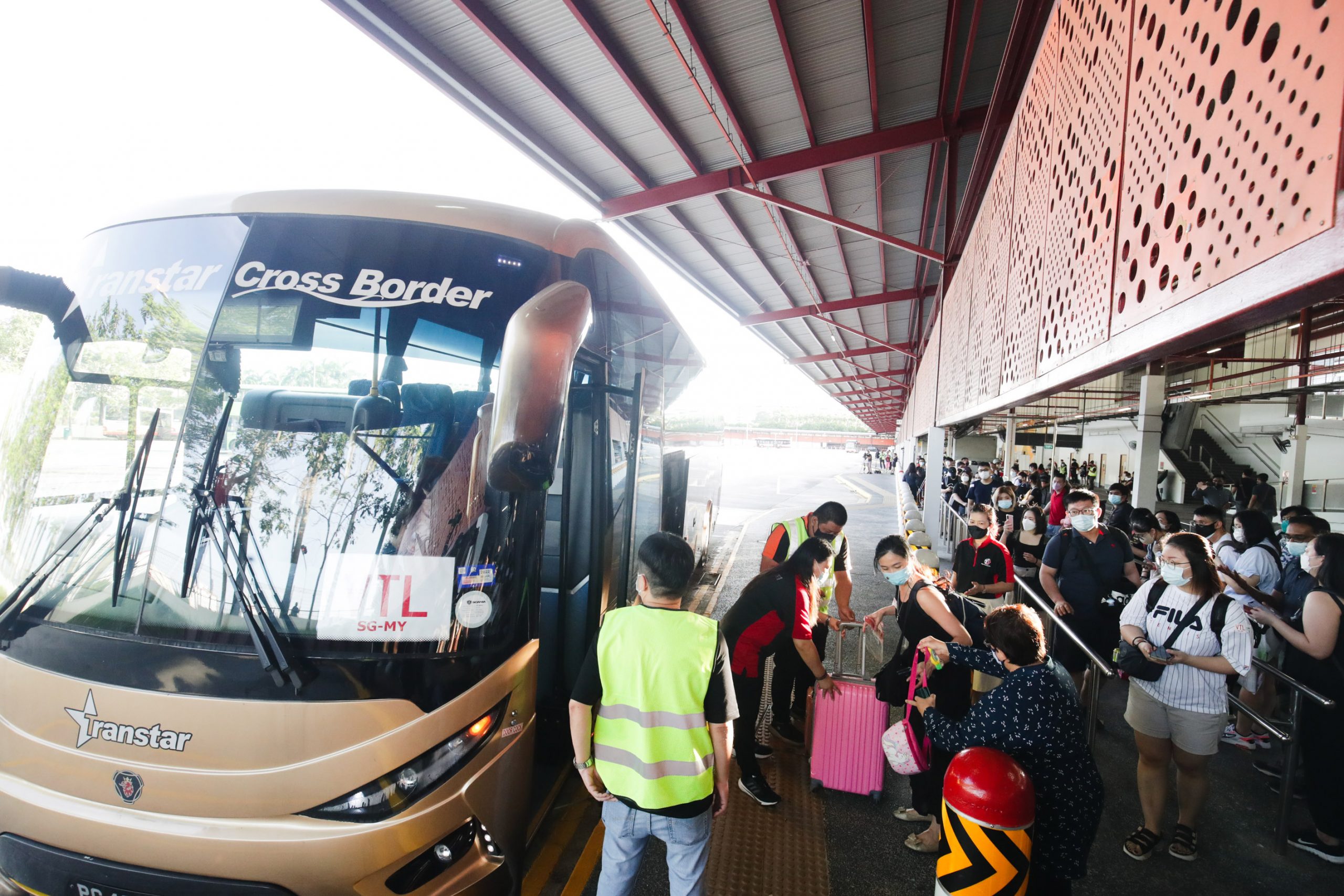 全国:★画页★:陆路VTL首日开通,马新两国取得疫情重大突破