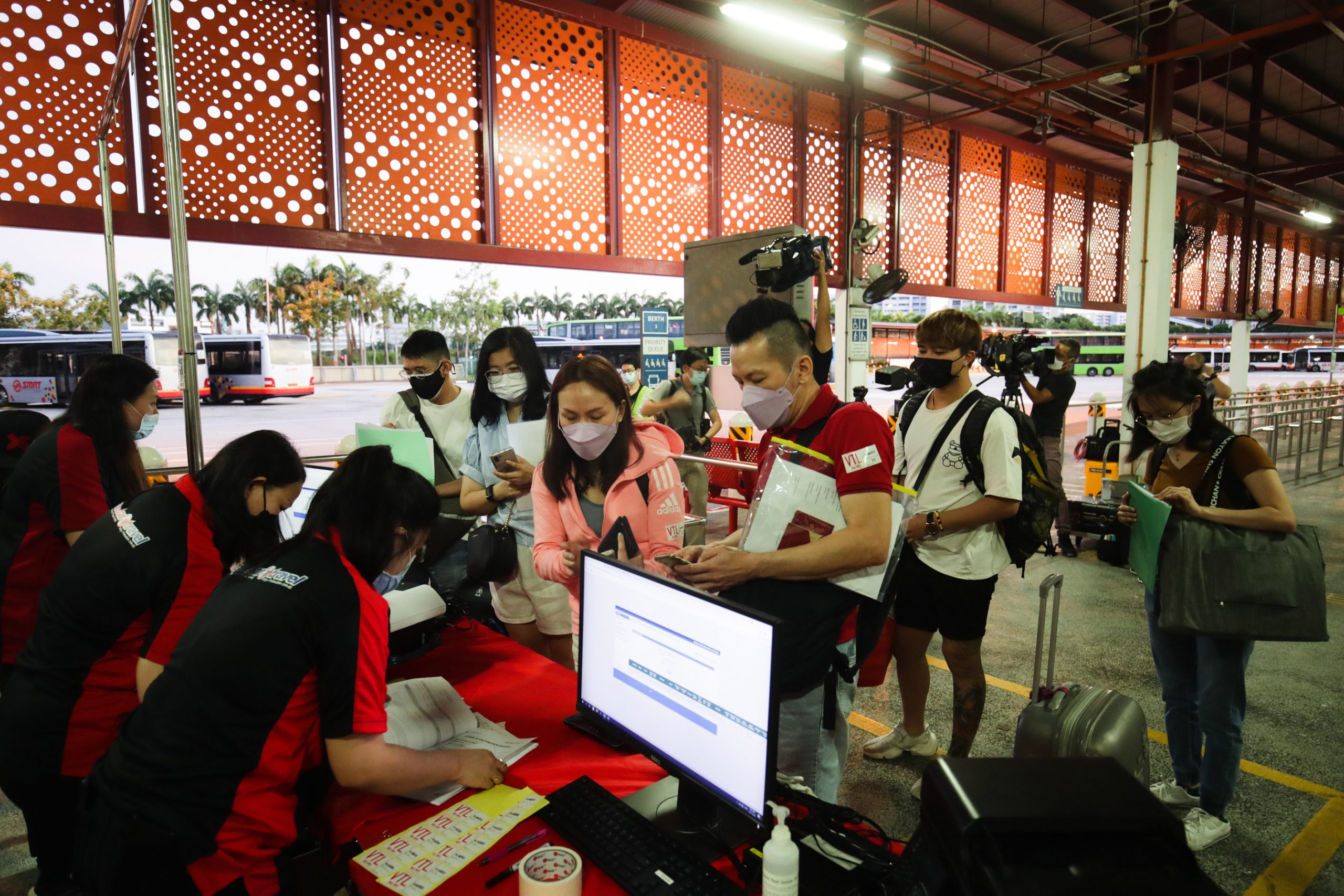 全国:★画页★:陆路VTL首日开通,马新两国取得疫情重大突破