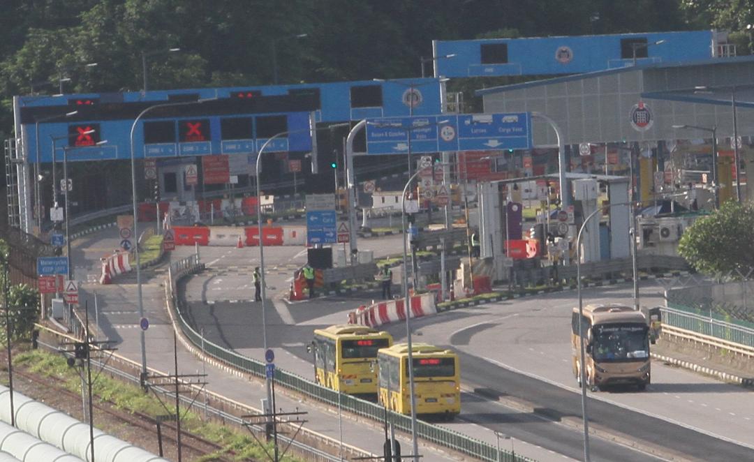 全国:★画页★:陆路VTL首日开通,马新两国取得疫情重大突破