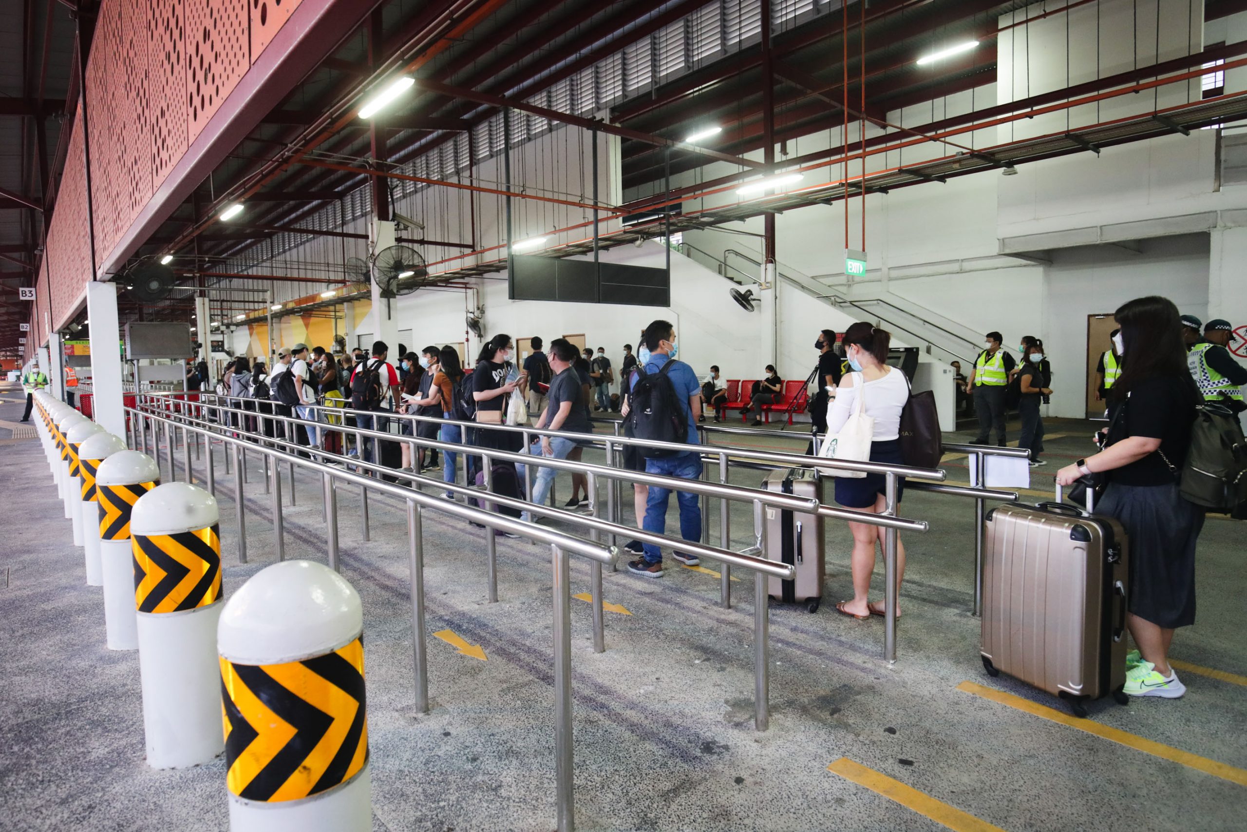 全国:★画页★:陆路VTL首日开通,马新两国取得疫情重大突破