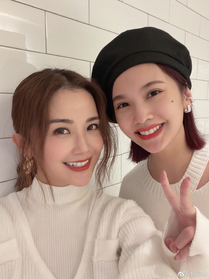 卡点为阿Sa庆生 杨丞琳亲解21年闺蜜情