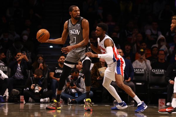 双雄上演万圣节大战 爵士送公鹿3连败