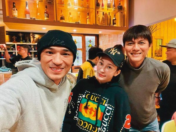 吴宗宪PO影片泄恋情 温岚甜吻男友画面曝光