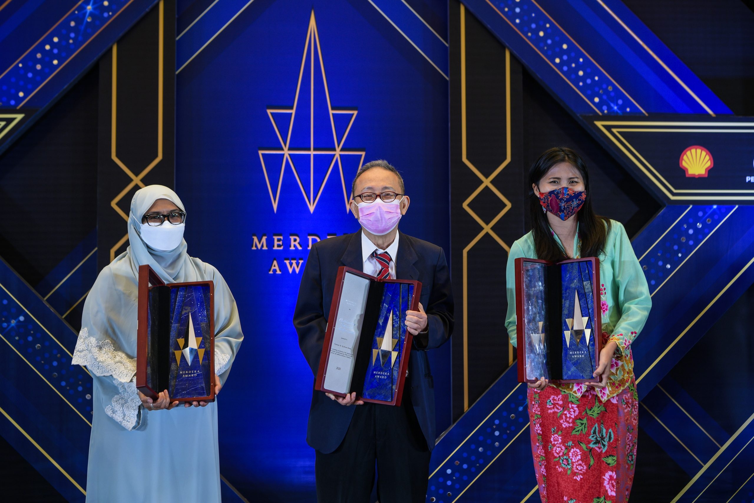 图与文/默迪卡奖