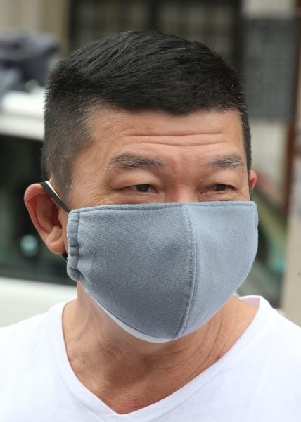 大都会-华联花园路边停车位难求/10图