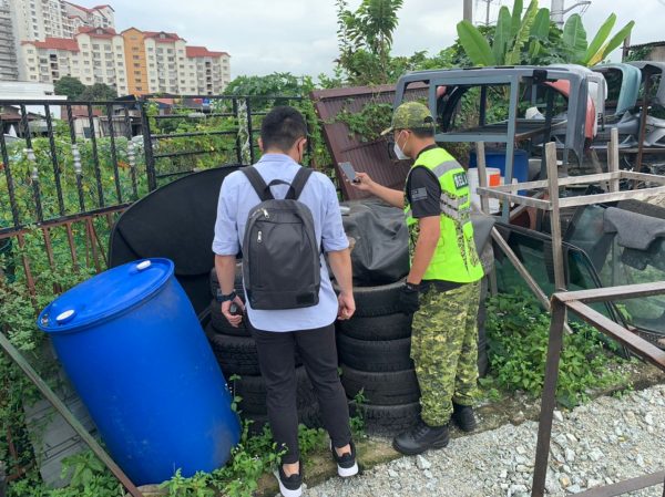 大都会/安邦新村11路出现数宗骨痛热症病例,积水的地点蚊虫滋长