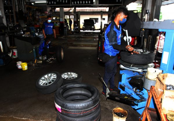 大都会/封面/访轮胎业者