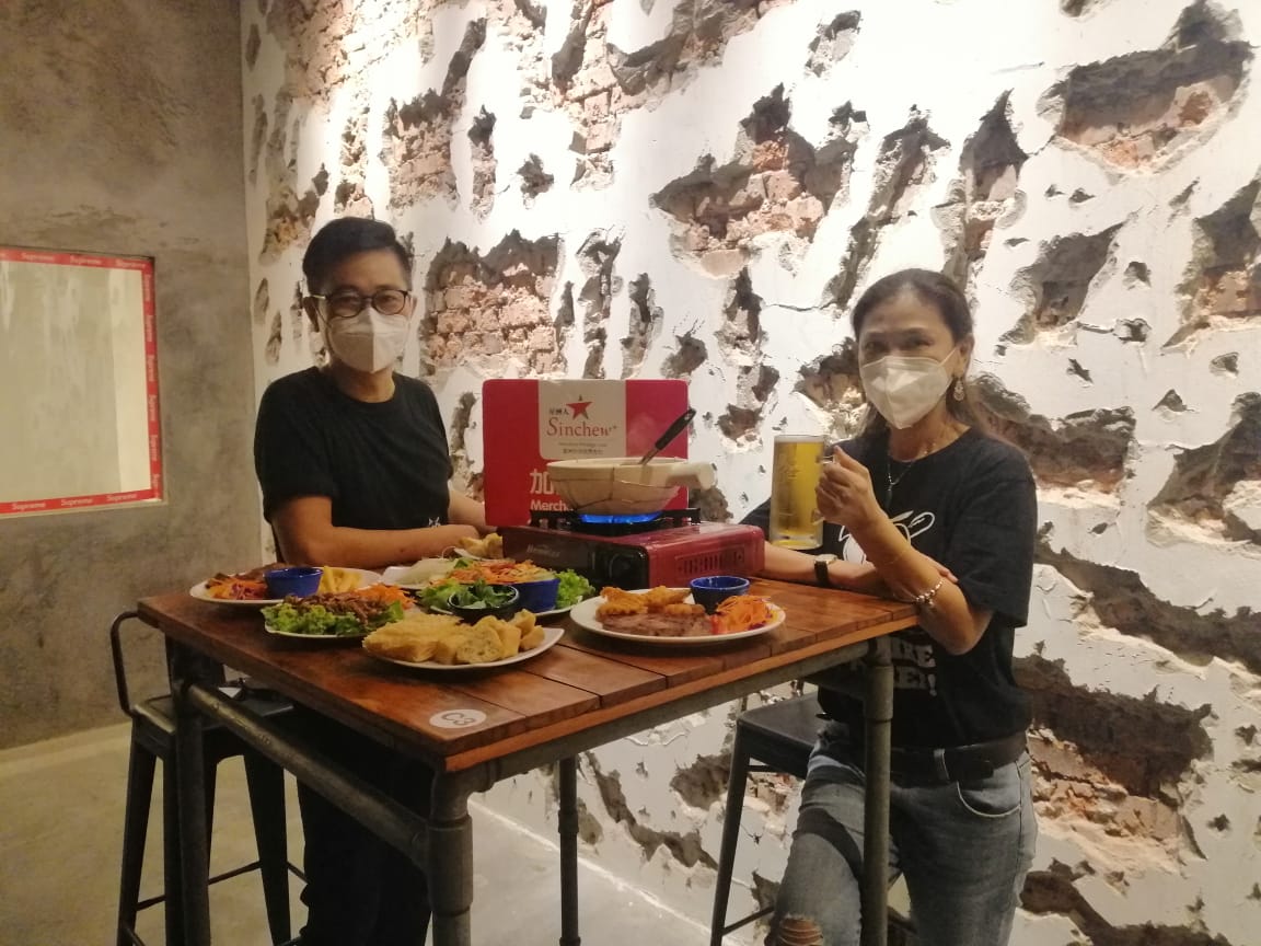 大都会星洲人 (6/11见报)Fei Bar啡吧加盟星洲人