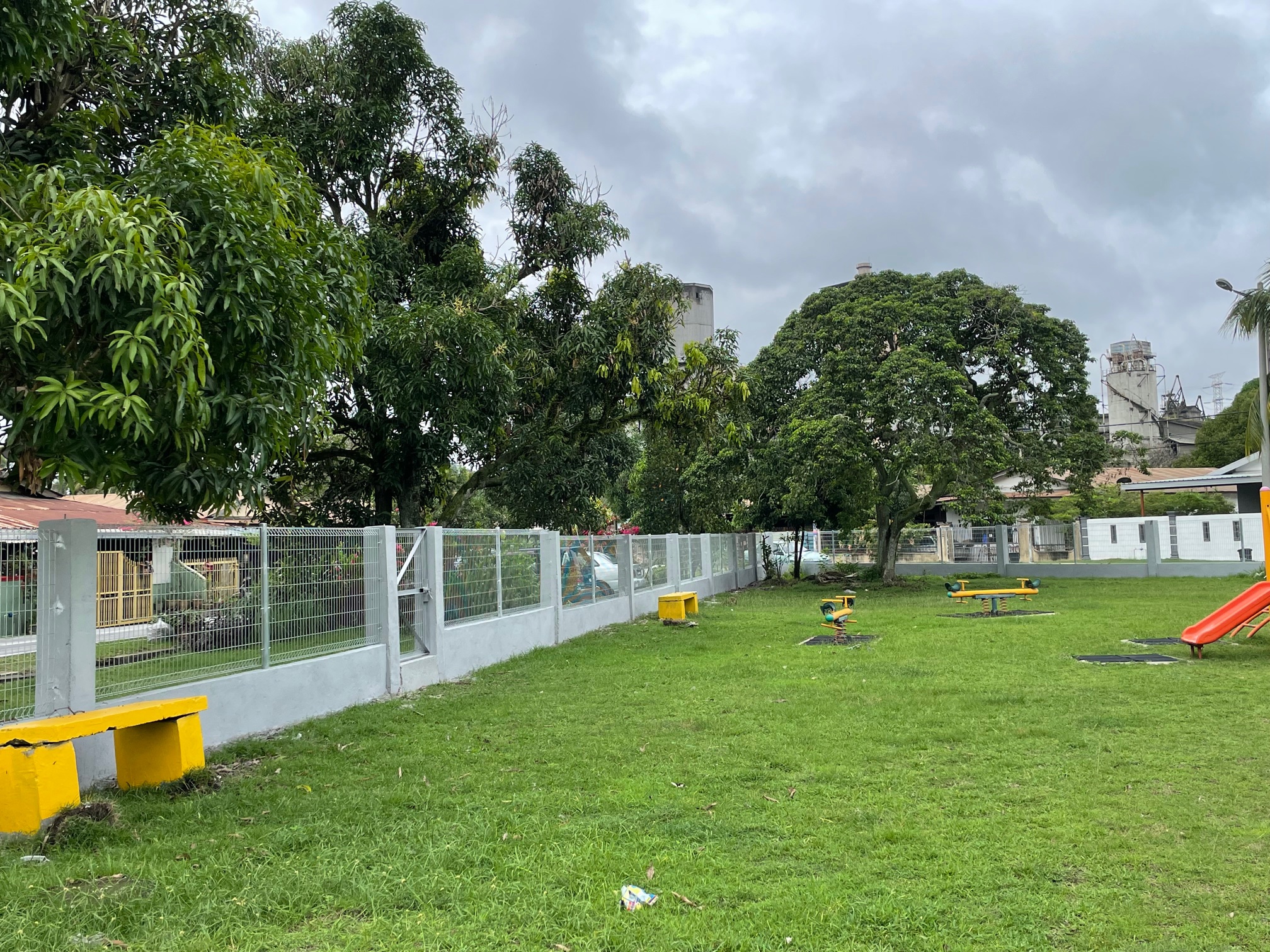 大都会:李金狮村获17.4万提升篮球场/8图