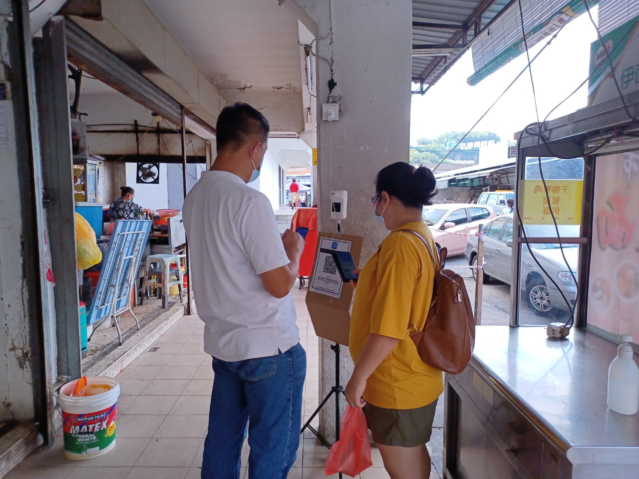 大都会/民众进入任何有在营运的建筑物,请记得扫描MySejahtera