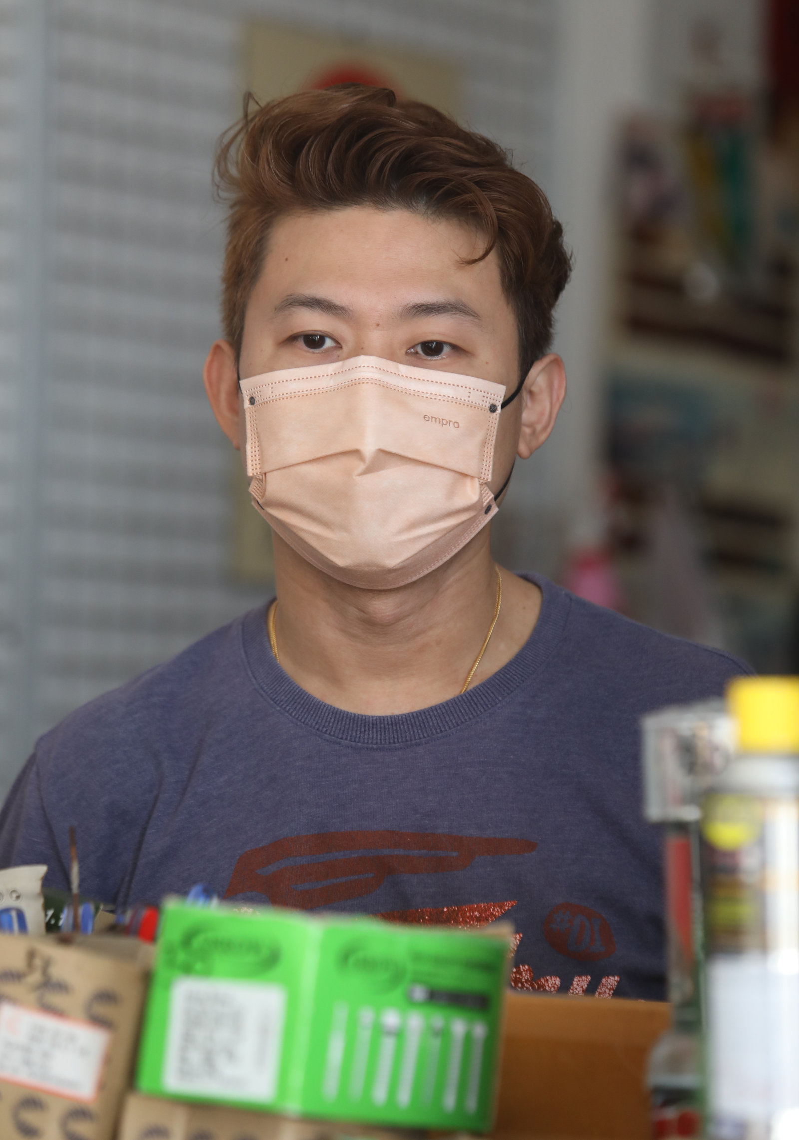 大都会/跟进甲洞花园建业路停车乱象