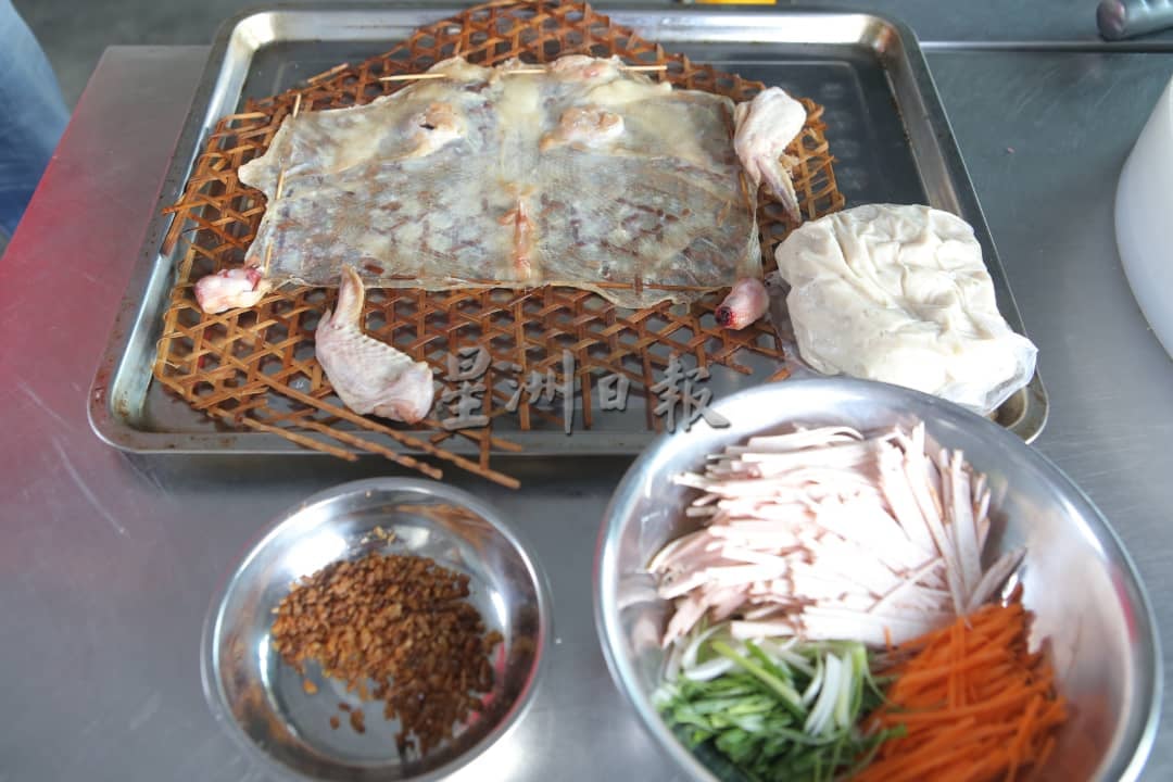 大霹雳封底主文/【古早好味】广州名菜江南百花鸡 珍罕难见工序繁琐