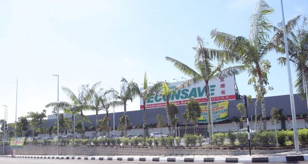 大霹雳时事焦点/12月:宜康省 明年1月:Lotus's 怡南部迎2超霸市