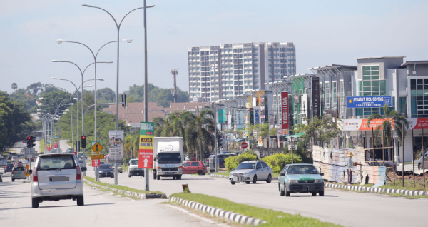 大霹雳时事焦点/12月:宜康省 明年1月:Lotus's 怡南部迎2超霸市