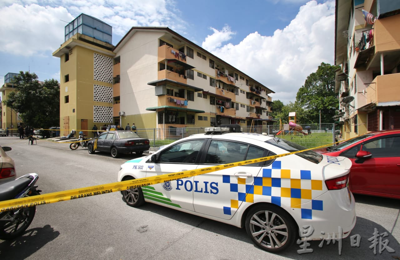 大霹雳时事焦点/一男子在冲突中倒毙 警扣3男查谋杀