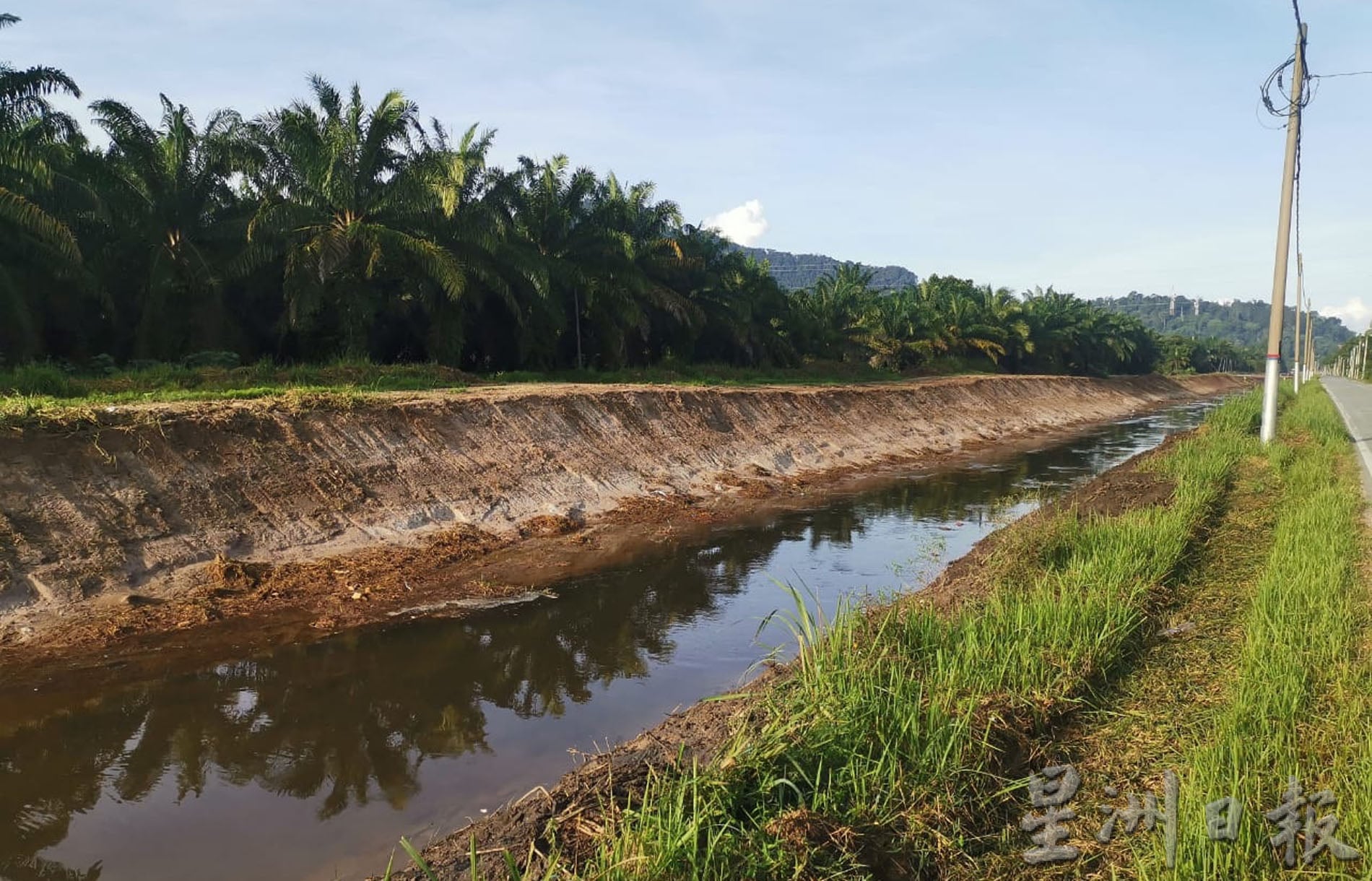 大霹雳时事焦点/曼绒各部门未雨绸缪 洗沟挖深河床防水灾