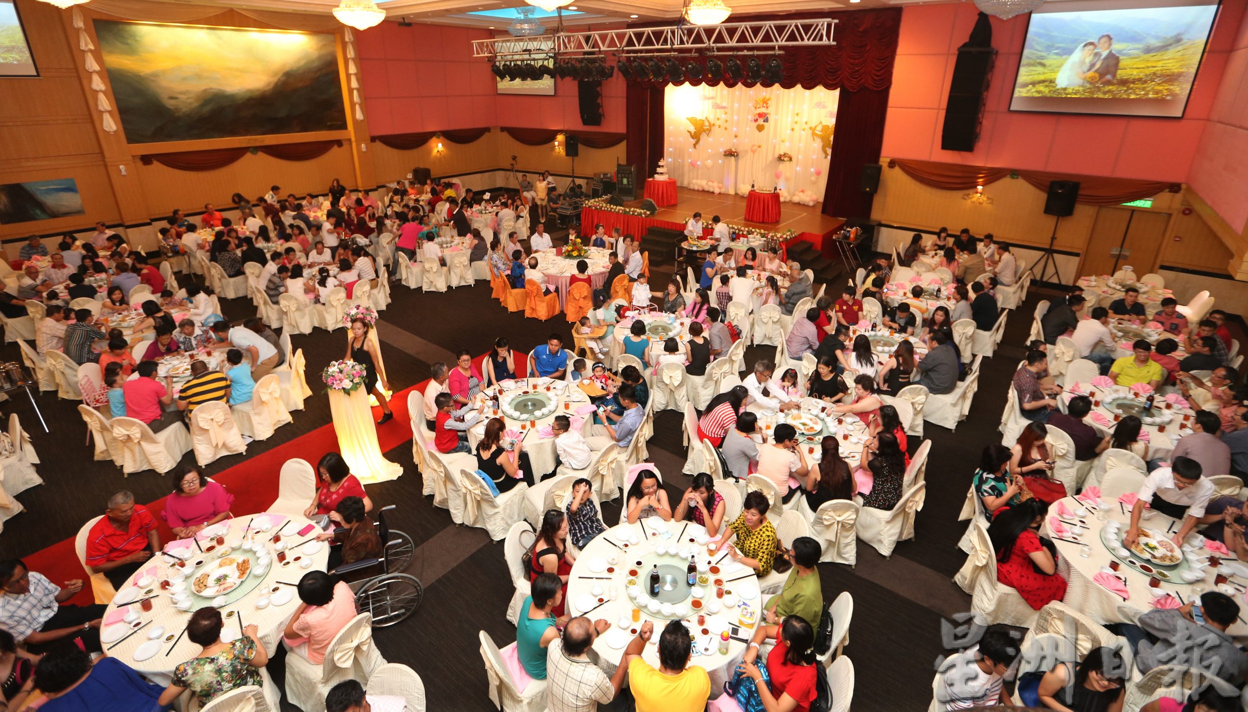 大霹雳时事焦点/第四阶段近年尾结婚旺季 酒楼业婚宴订单料大增