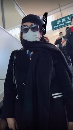 大S汪小菲离婚|张兰开直播悲喊可怜我儿 曝汪小菲核酸百次