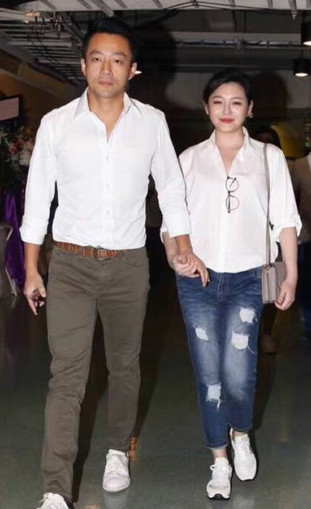 大S汪小菲离婚|张兰开直播悲喊可怜我儿 曝汪小菲核酸百次