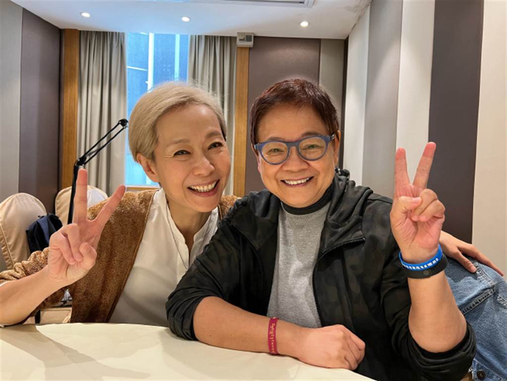 好友出卖近照 58岁叶童惊现老态