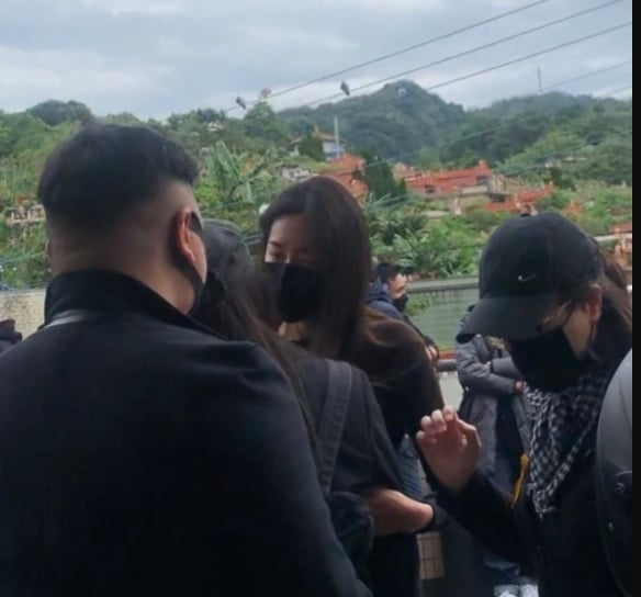 姚元浩母亲癌逝办告别式　隋棠破冰到场上香