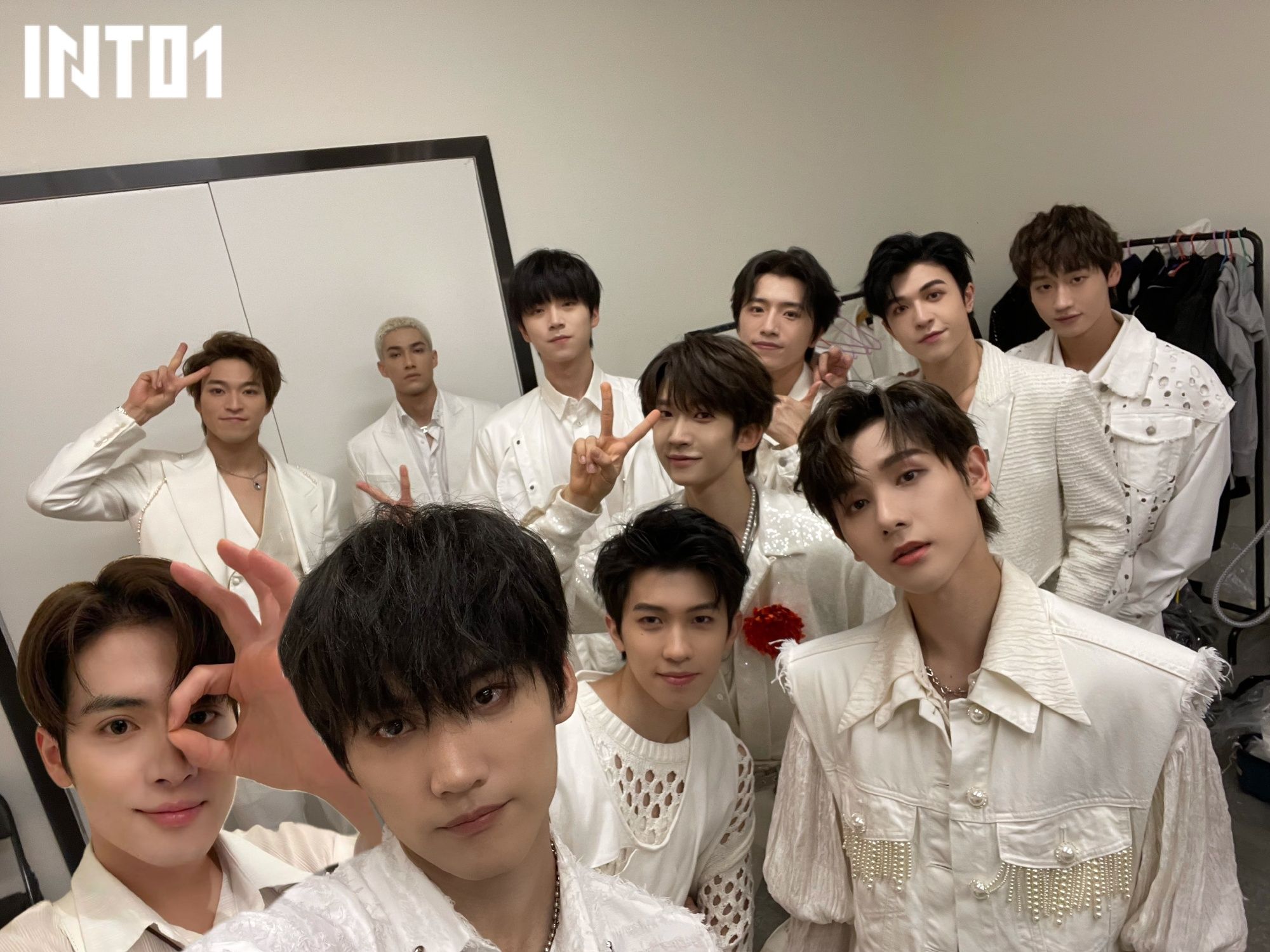 娱圈技校?|《学会营》取代《创造营》 网调侃塌房不怕没工作