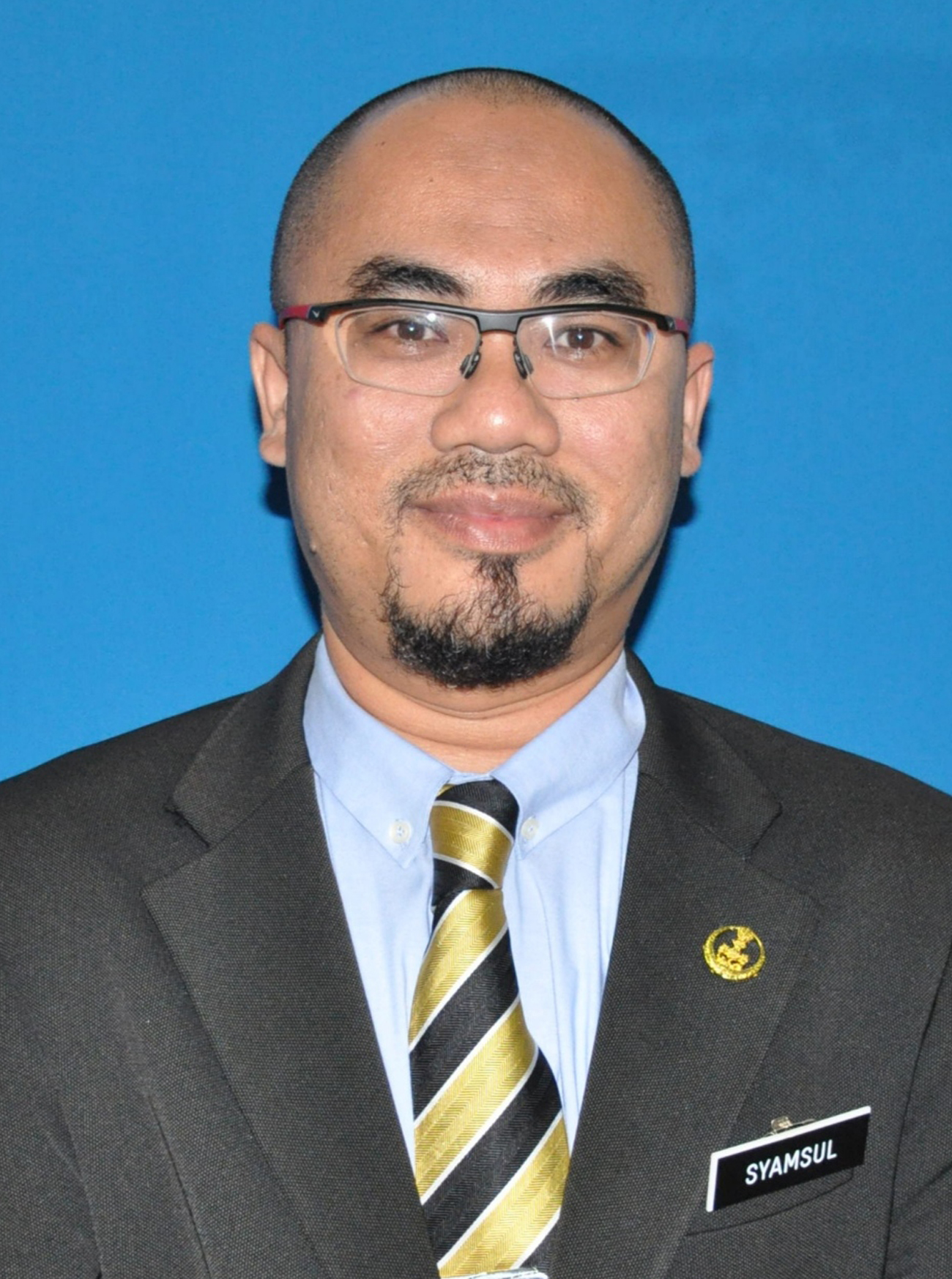 嬉水人潮多了 曼绒七湾海滩垃圾量培增