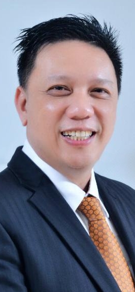 封面(大都会)华小低年级学生返校/多图