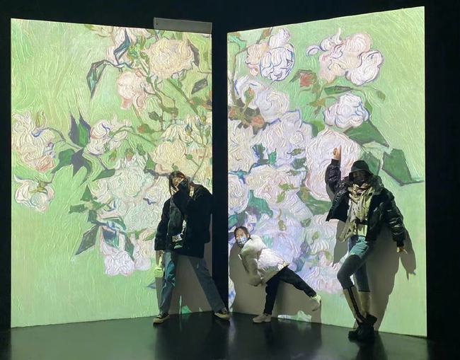 小苹果发布单曲出道？章子怡汪峰护航