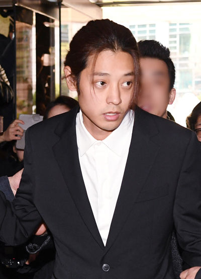 崔钟勋涉偷拍视频刑满出狱 郑俊英刑期至2025年10月