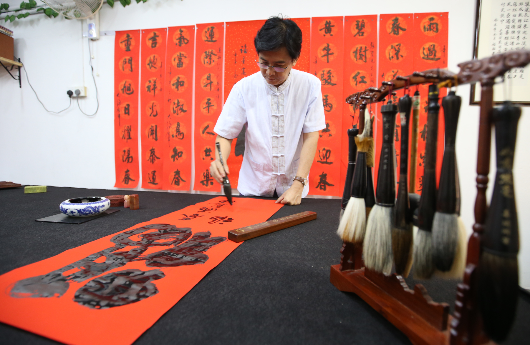 **已签发（请置头条）**柔：封面：【特稿】：疫情重创下转型新业态 音乐艺术工作者再出发