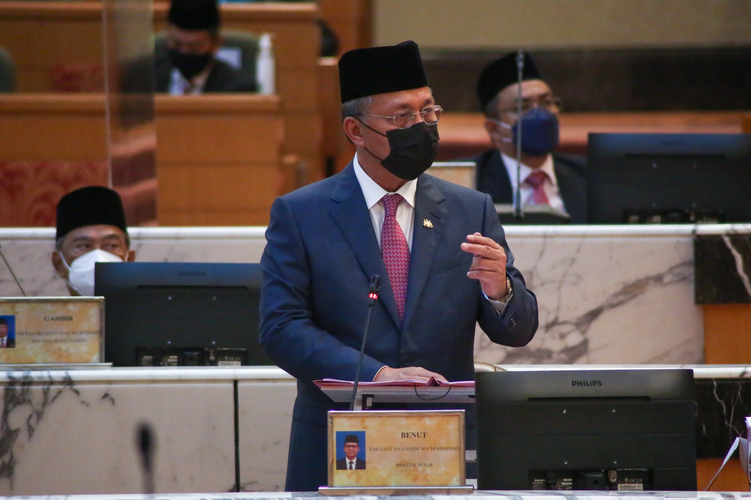 **已签发（请置头条）**柔：封面：主文：州议会文之一：柔2022年财政预算案再次出现高达2亿8647万令吉赤字