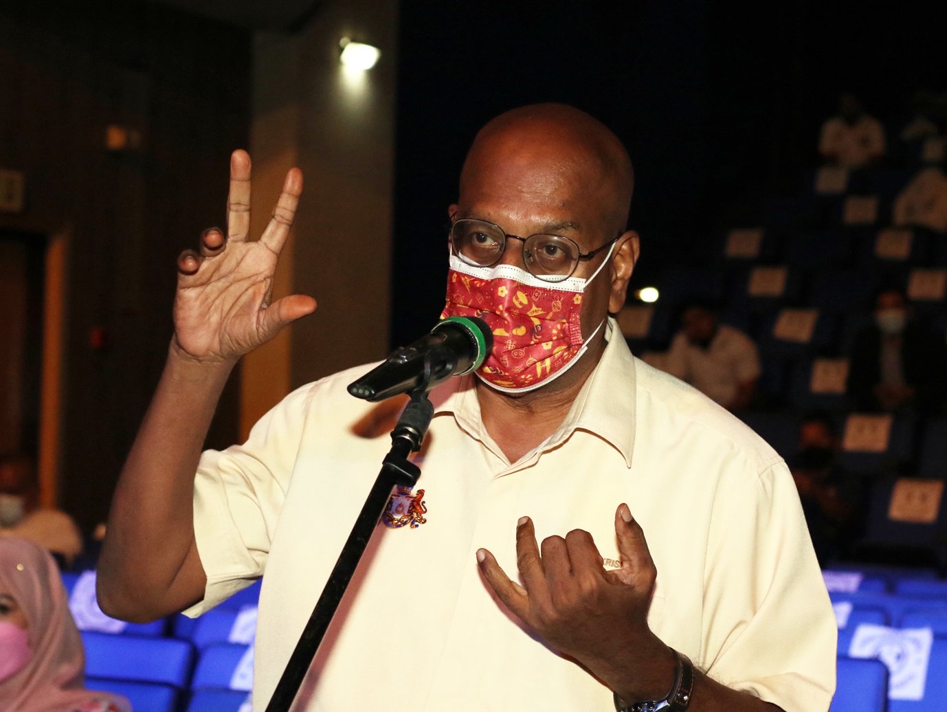 **已签发（请置头条）**柔：封面：主文：提高人口稠密区4G覆盖率，柔拟128城乡点建电讯塔