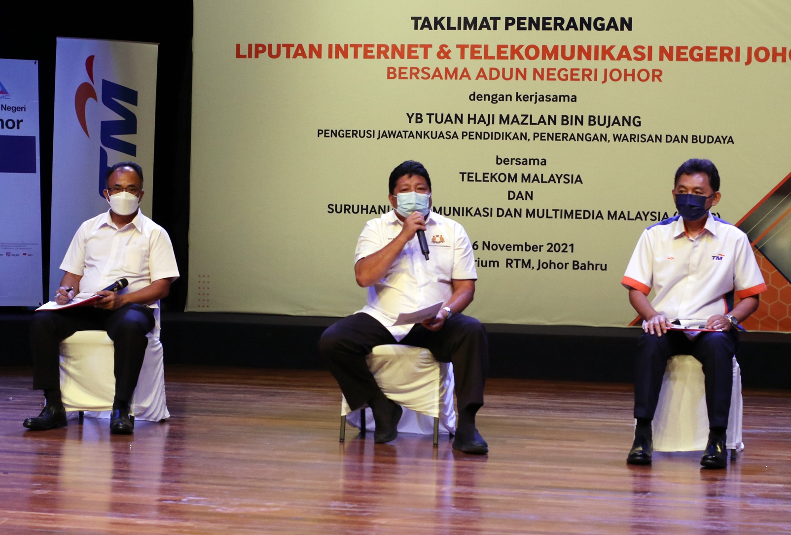 **已签发（请置头条）**柔：封面：主文：提高人口稠密区4G覆盖率，柔拟128城乡点建电讯塔