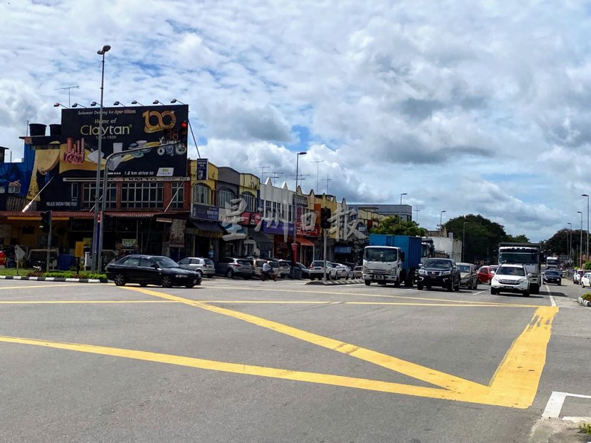 **已签发(请置头条)**柔:封面:全国死亡车祸黑区之一联邦50号公路,道路提升与新增措施工程今动土