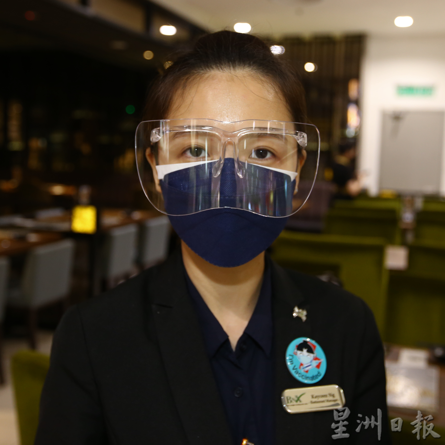 **已签发(请置头条)**柔:第三版头条:【特稿】:料周末连假年尾节日有效带动,新山各商场商家欣见人潮渐回流