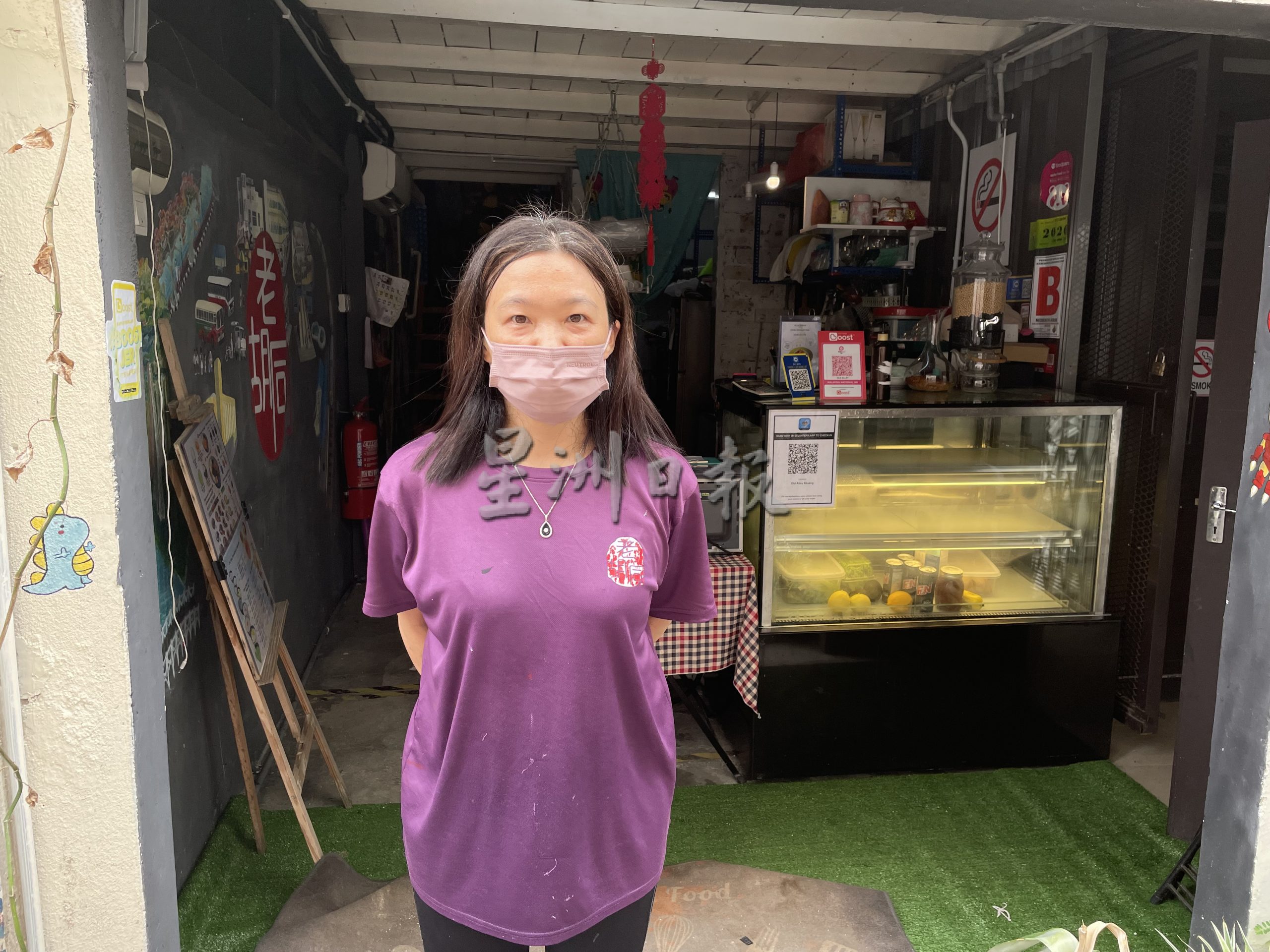 **已签发(请置头条)**柔:第三版头条:【特稿】:创意后巷壁画街翻新工程拖延,解放后游客逛不了、生意做不了