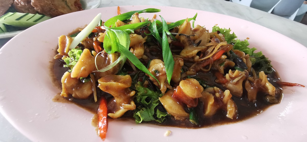 **已签发(请置头条;请注意作者是用笔名)**:柔:南北吃东西:胡须佬反朴归真之高渊名店(上)