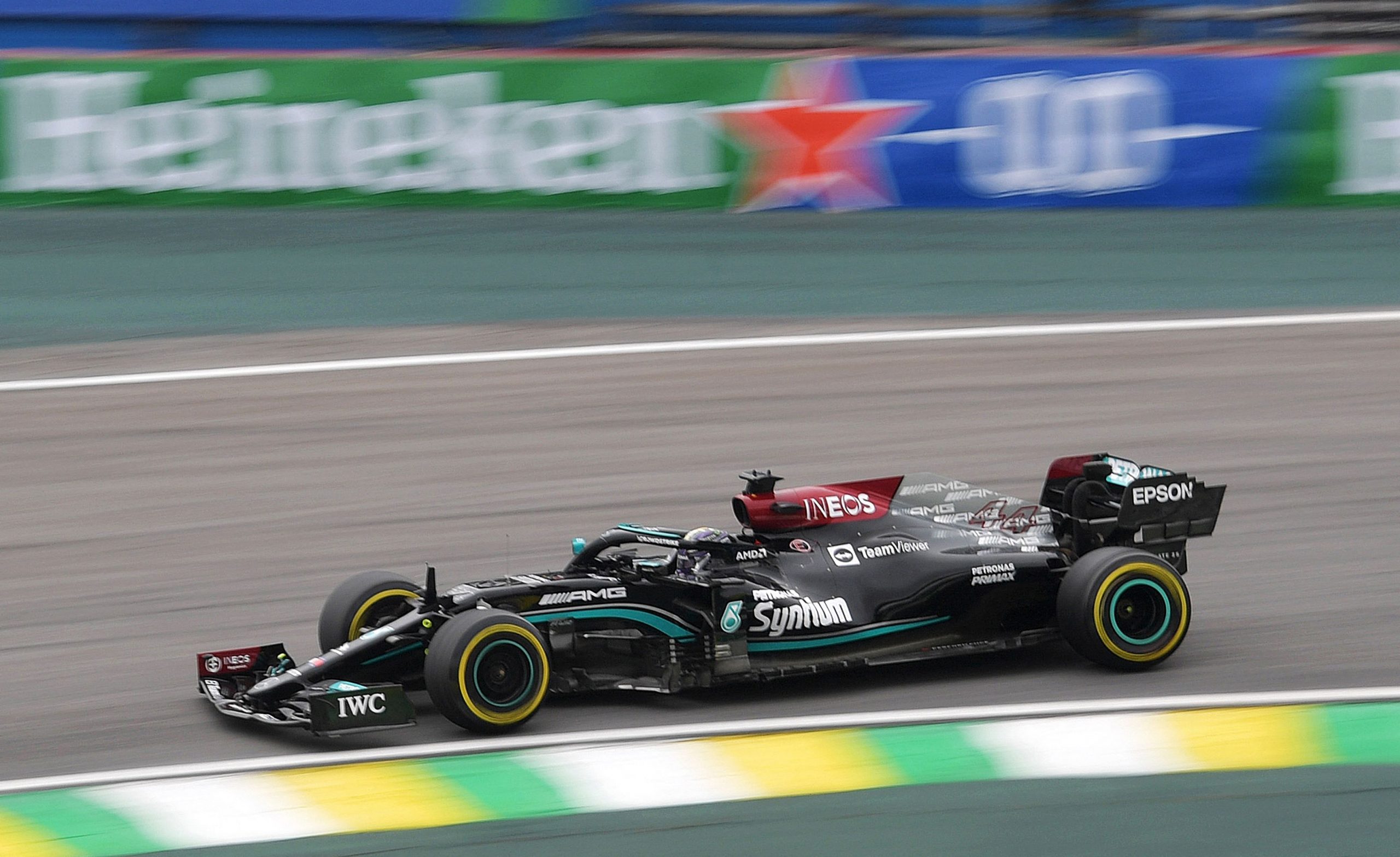 巴西站F1大赛车 小汉占冲刺排位赛榜首