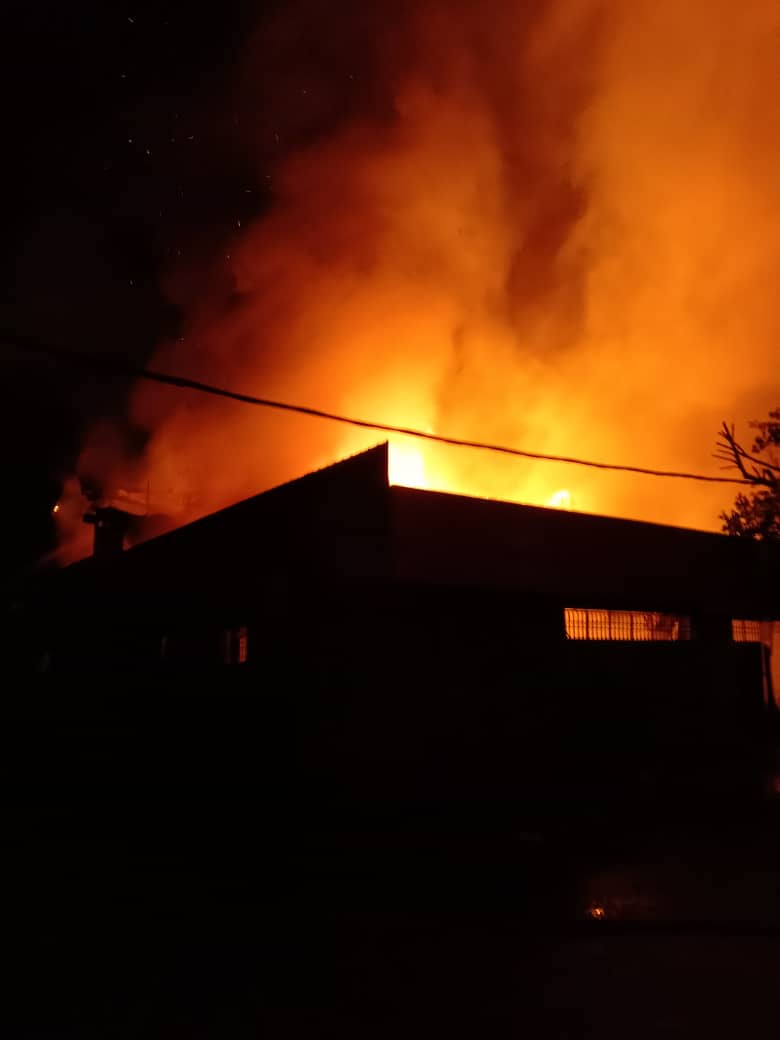 布先大街 3店铺火灾