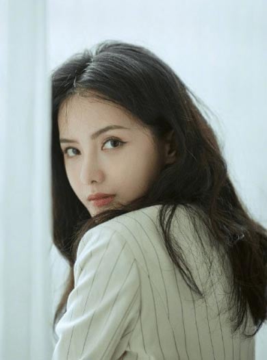 张芷溪金瀚官宣分手 2月曾曝男方出轨