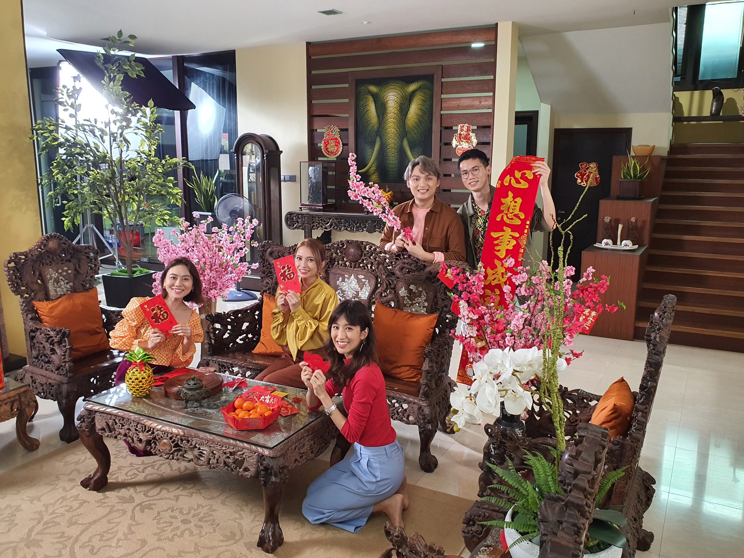 拍贺岁专辑MV苦背舞步 ​温力铭誓洗“老鼠屎”臭名