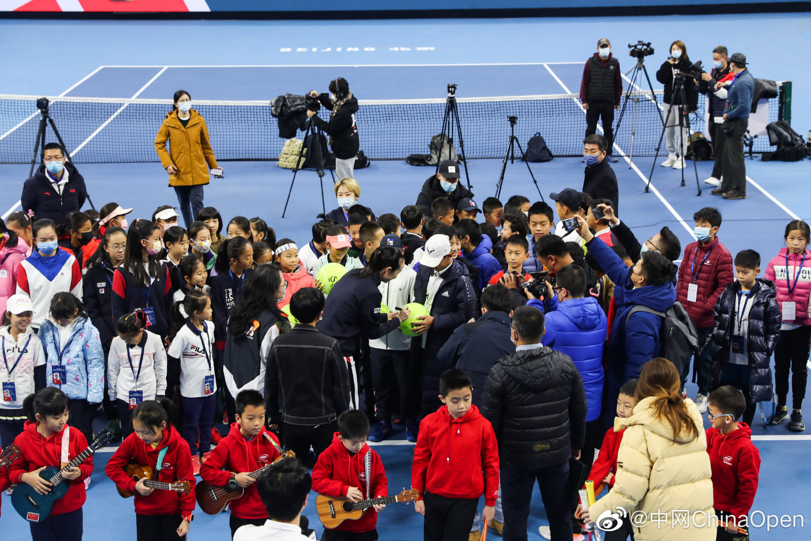 指控张高丽性侵后网传近照 彭帅首次公开露面