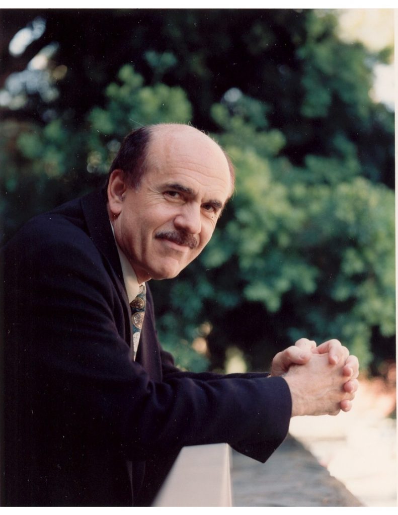 新教育（11月9日）封面故事：诺贝尔生理医学奖得主伊格纳罗