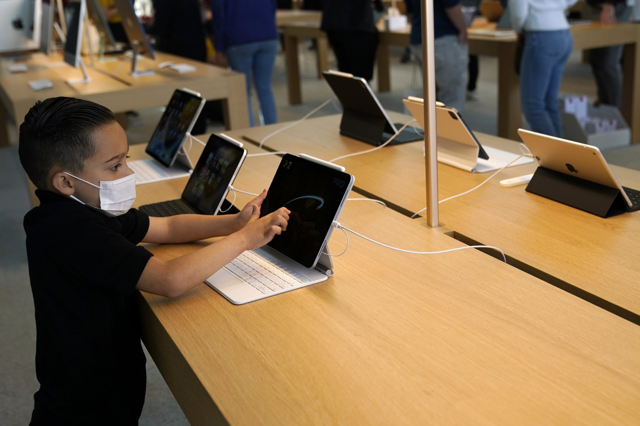 新iPad亚洲供应紧张 恐圣诞前无法收货