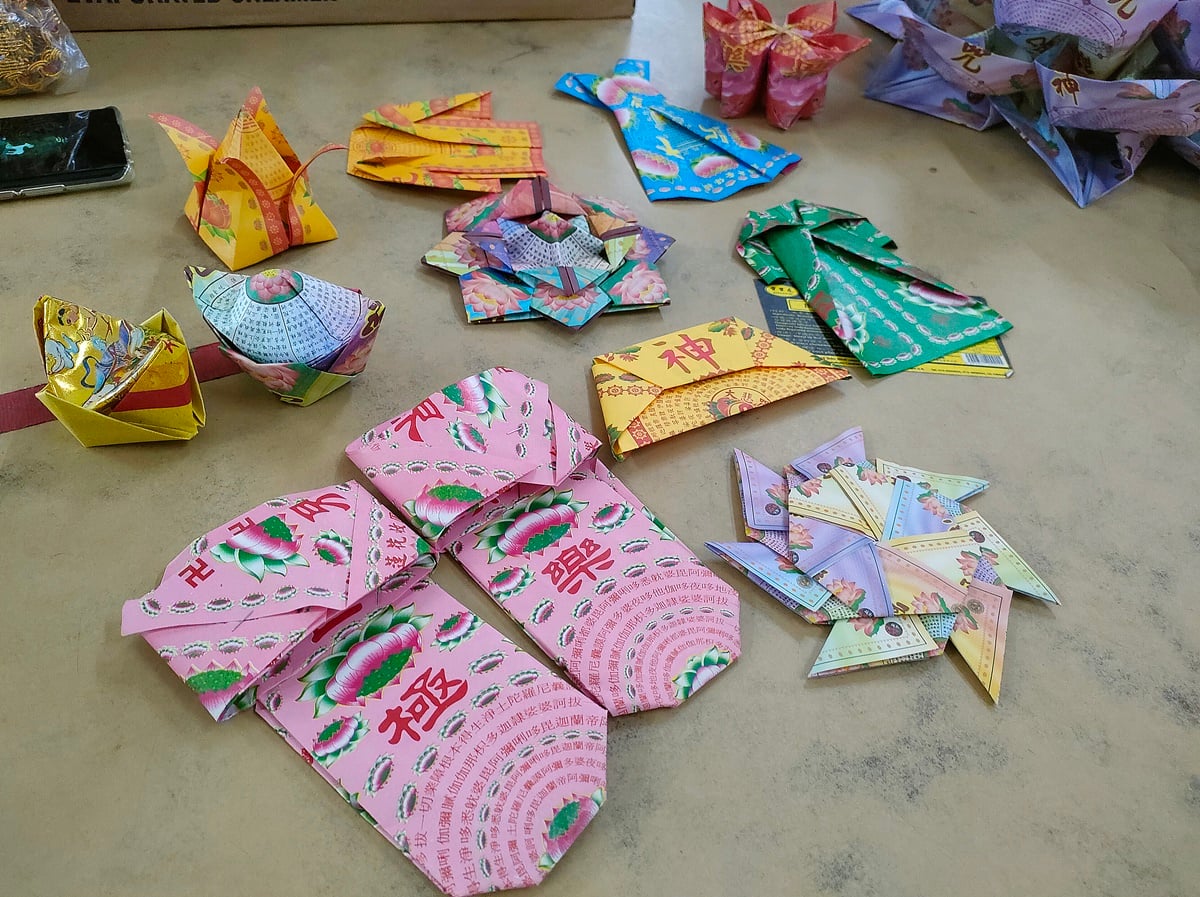 柔:【今日面谱】(本月18日刋):是限制也是机会,咖啡店老板娘疫情中成折莲花导师