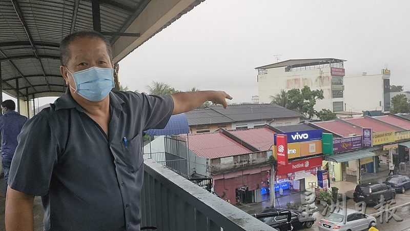 柔:【民生特工队】:士乃联邦大道疑排水系统受阻,逢雨成灾