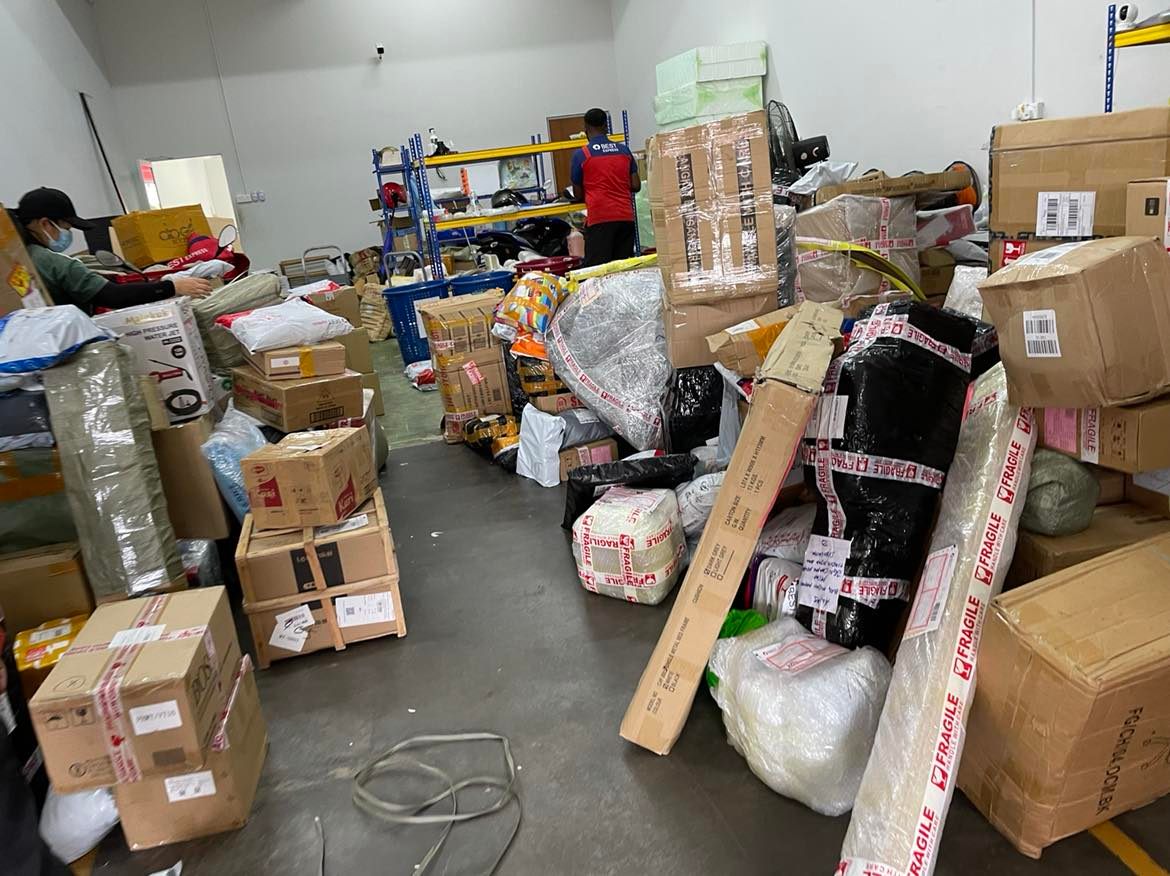 柔：【特稿】：疫情期间小型电商增，带动銮物流业发展