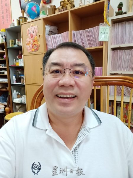 柔:【食客指路】:(11月30日刊登):居銮中医师怀念记忆中的老味道,边佳兰重遇掌厨老师傅