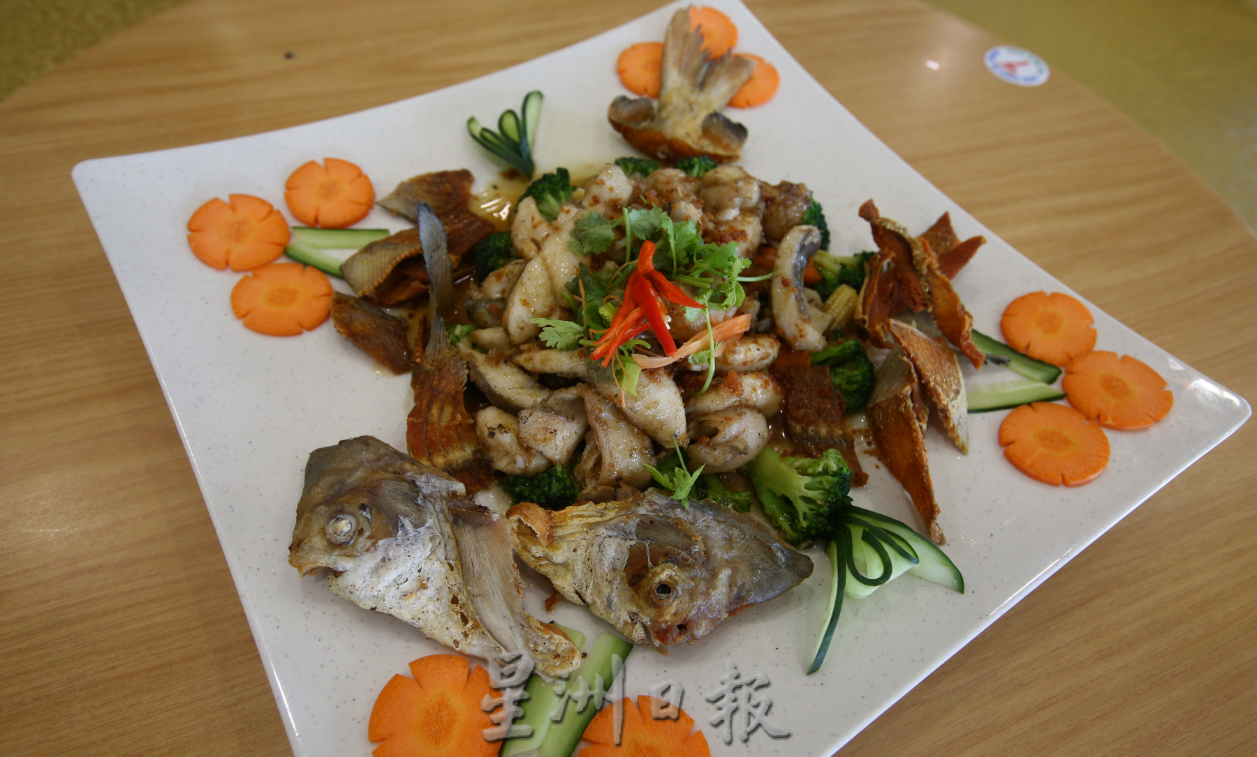 柔:【食客指路】:(11月30日刊登):居銮中医师怀念记忆中的老味道,边佳兰重遇掌厨老师傅